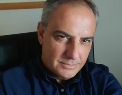 Όταν ο Αγοραστός ζήλεψε  τον Πέτσα