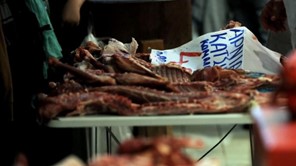 Ακριβότερο φέτος το αρνί για το πασχαλινό τραπέζι – Οι τιμές στα Τρίκαλα 