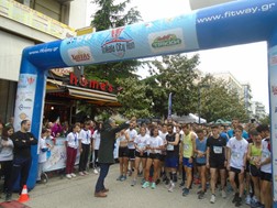 Mε μεγάλη συμμετοχή ολοκληρώθηκε το 1ο Trikala City Run (Εικόνες)
