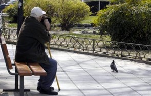 Ηλικιωμένος στο Ζάρκο τους κέρασε γλυκό κι αυτοί τον ξάφρισαν!