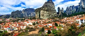 Μετασεισμός 5,9 Ρίχτερ: Πτώσεις βράχων από τις κορυφές των Μετεώρων 