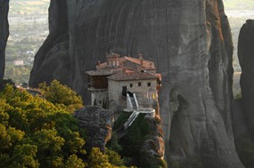 Το National Geographic στα Μετέωρα -  Η "άγνωστη" Μονή Ρουσάνου  