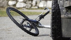 Σοβαρός τραυματισμός ανήλικου ποδηλάτη στα Τρίκαλα - Μεταφέρθηκε στο ΠΓΝΛ