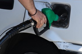 Τρίκαλα: Σπάνε τα "κοντέρ" οι τιμές σε βενζίνη και πετρέλαιο