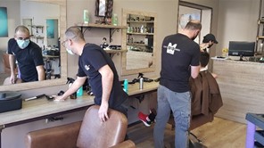 Σε λειτουργία από σήμερα βιβλιοπωλεία, κομμωτήρια, κουρεία και ΚΤΕΟ