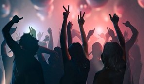 Κορωνοπάρτι με συλλήψεις το βράδυ του Σαββάτου στα Τρίκαλα 