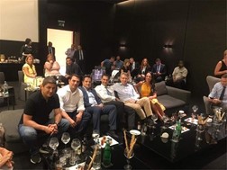 Με το Αμερικανό πρέσβη είδε την εθνική μπάσκετ ο Κώστας Σκρέκας