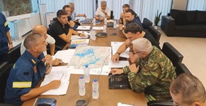 Έκτακτη σύσκεψη στο Συντονιστικό Κέντρο Επιχειρήσεων στη Λάρισα υπό τον Β. Κικίλια