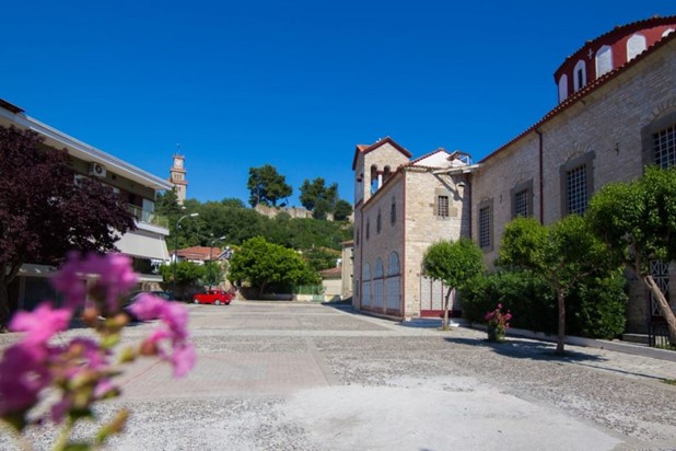 Πανηγυρίζει ο Ι.Ν. Παναγίας Επισκέψεως Τρικάλων για τα Εισόδια της Θεοτόκου 