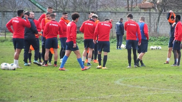 Με 21 ποδοσφαιριστές στα Χανιά o AOT