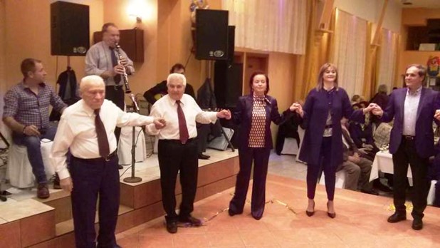 Κέφι και χορός από τα ΚΑΠΗ του Δήμου Τρικκαίων