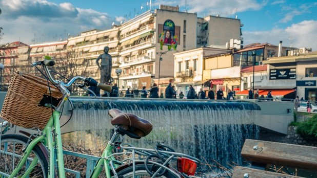 Με ανοιξιάτικο καιρό μας αποχαιρετά ο Φεβρουάριος στα Τρίκαλα 